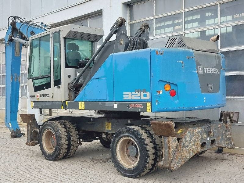 Fuchs MHL 320 F - Manipulador de materiales: foto 3 Fuchs MHL 320 F - Manipulador de materiales: foto 3