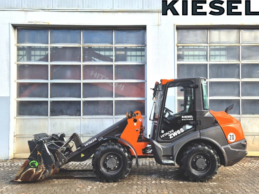 Hitachi ZW 65-6 - Minicargadora: foto 1 Hitachi ZW 65-6 - Minicargadora: foto 1