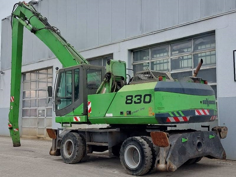 Sennebogen 830 - Manipulador de materiales: foto 3 Sennebogen 830 - Manipulador de materiales: foto 3