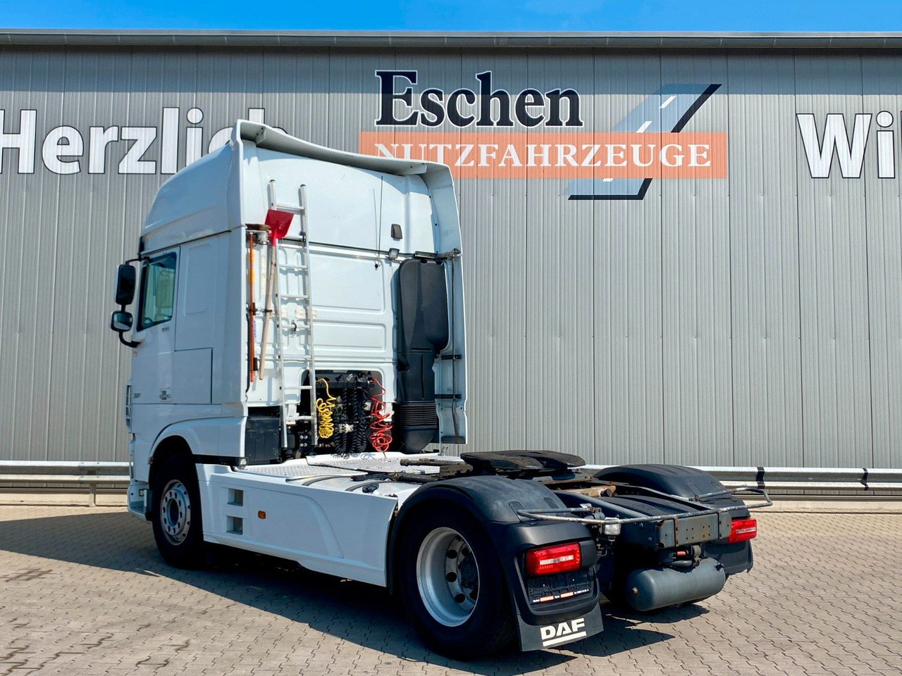 DAF XF 530 Super Space Cab | Hydraulik*Standklima - Cabeza tractora: foto 3 DAF XF 530 Super Space Cab | Hydraulik*Standklima - Cabeza tractora: foto 3