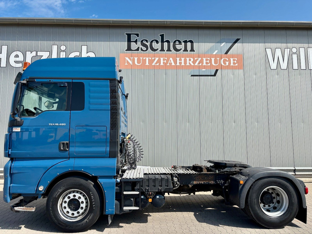 MAN TGX 18.480 BLS | XLX*2x Hydraulik*Intarder*Navi - Cabeza tractora: foto 2 MAN TGX 18.480 BLS | XLX*2x Hydraulik*Intarder*Navi - Cabeza tractora: foto 2