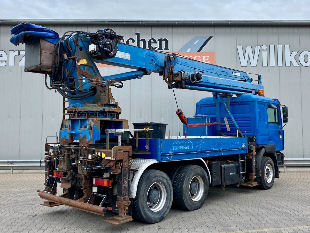 MAN 27.464 6x4 | MKG HMK 350a 2L*FUNK*Retarder*AHK MAN 27.464 6x4 | MKG HMK 350a 2L*FUNK*Retarder*AHK - Camión grúa: foto 5 MAN 27.464 6x4 | MKG HMK 350a 2L*FUNK*Retarder*AHK MAN 27.464 6x4 | MKG HMK 350a 2L*FUNK*Retarder*AHK - Camión grúa: foto 5