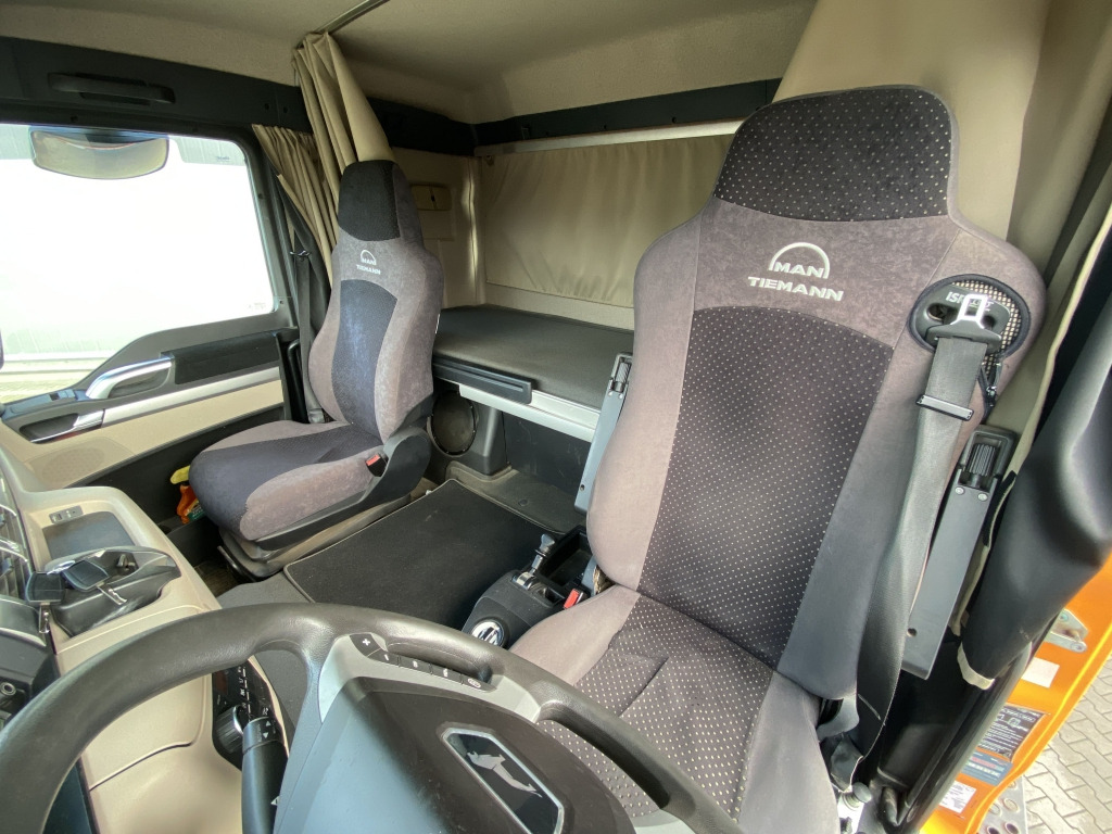 MAN TGS 26.460 6x6 H BL - Volquete camión: foto 3 MAN TGS 26.460 6x6 H BL - Volquete camión: foto 3