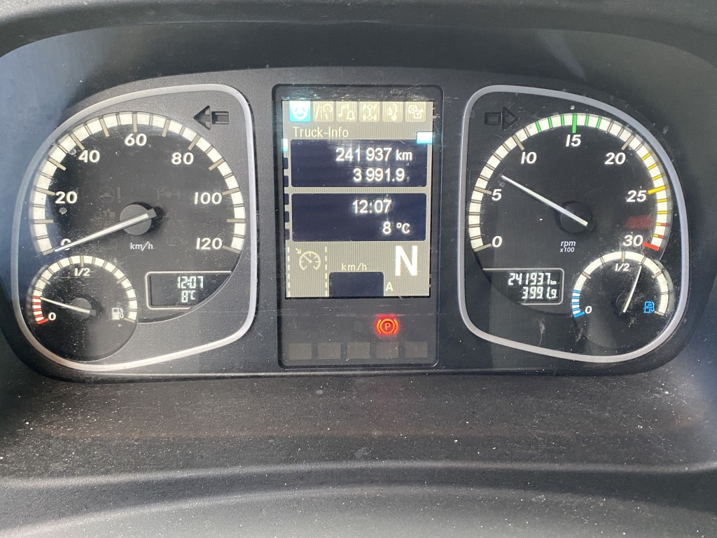 Mercedes-Benz 1523 L Atego / Dhollandia LBW - Frigorífico camión: foto 5 Mercedes-Benz 1523 L Atego / Dhollandia LBW - Frigorífico camión: foto 5