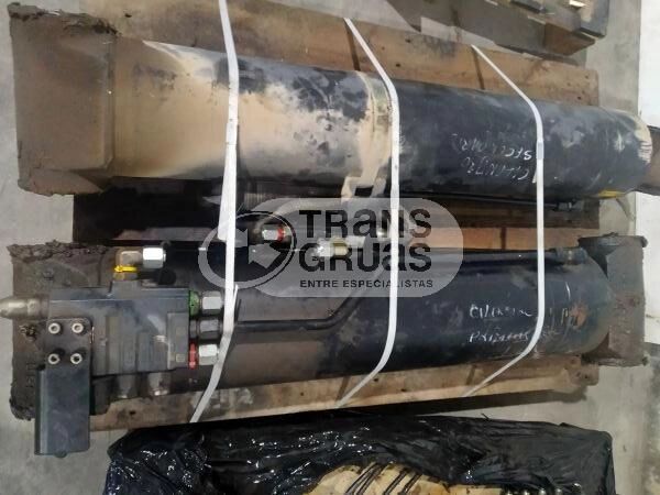 Grúa HIAB 225 E7 solo para recambios - Grúa para camión: foto 5 Grúa HIAB 225 E7 solo para recambios - Grúa para camión: foto 5