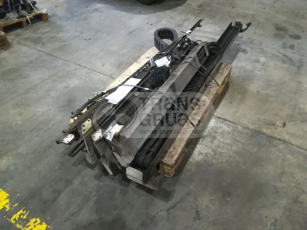 Bandejas para 2 funciones suplementarias - Piezas de recambio para Grúa para camión: foto 3 Bandejas para 2 funciones suplementarias - Piezas de recambio para Grúa para camión: foto 3