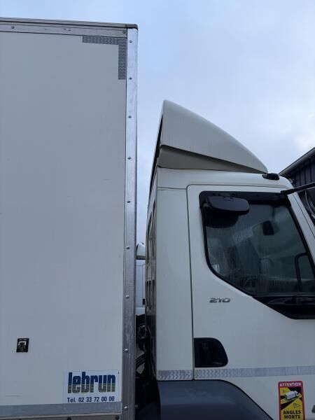 DAF CF 210 - Camión caja cerrada: foto 2 DAF CF 210 - Camión caja cerrada: foto 2