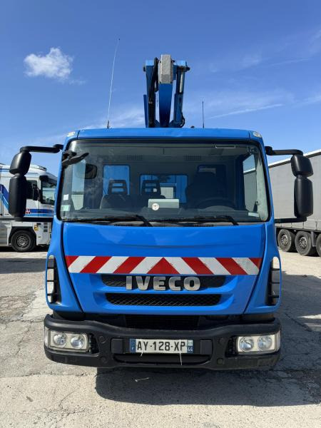 Camión con plataforma elevadora Iveco Eurocargo 100E18: foto 7