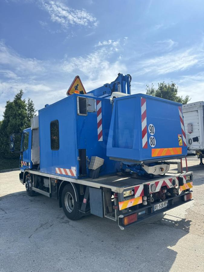 Iveco Eurocargo 100E18 - Camión con plataforma elevadora: foto 4 Iveco Eurocargo 100E18 - Camión con plataforma elevadora: foto 4