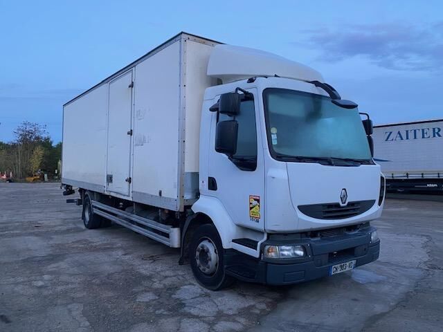 Renault Midlum 180 - Camión caja cerrada: foto 1 Renault Midlum 180 - Camión caja cerrada: foto 1