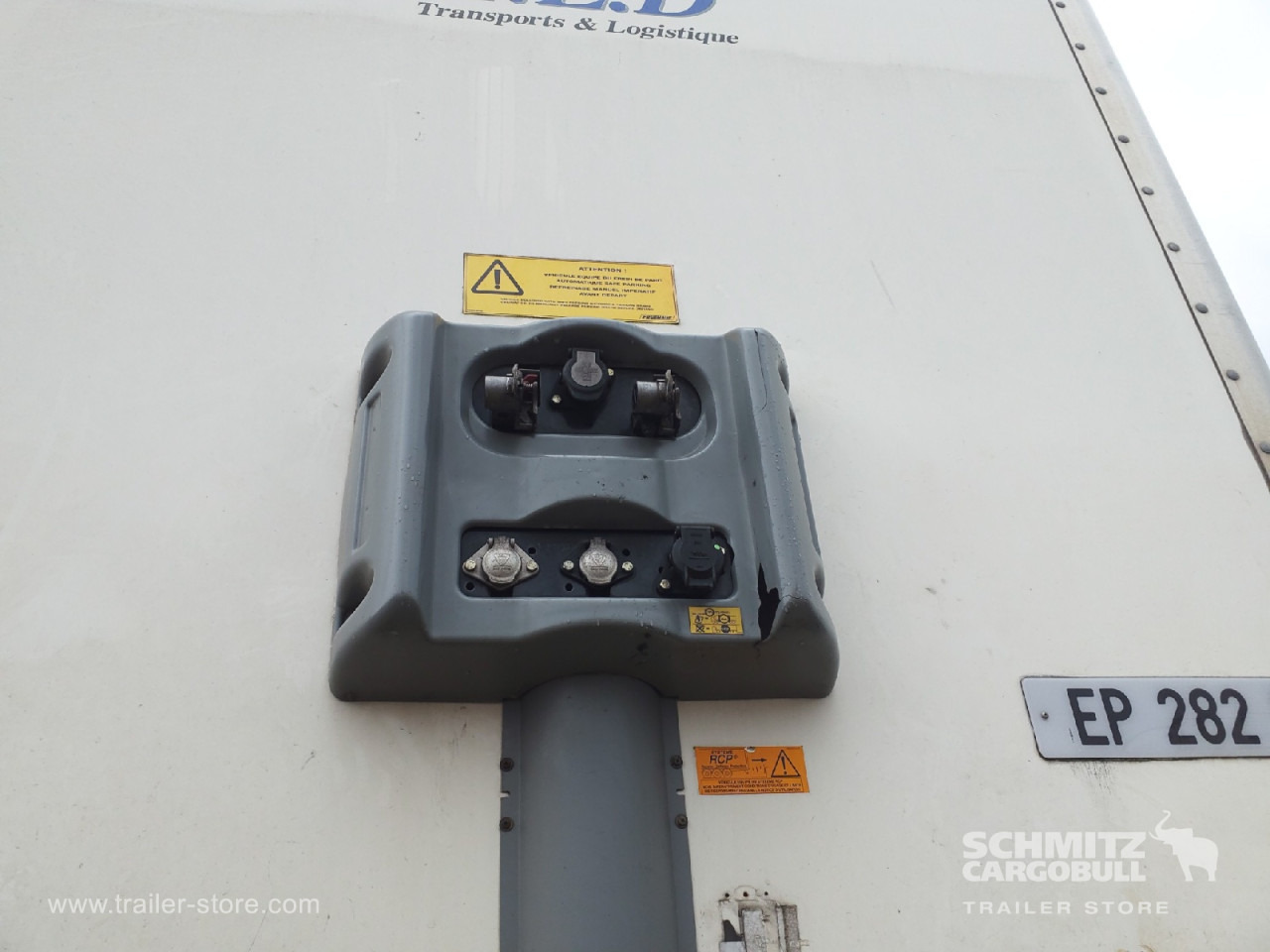 Caja cerrada semirremolque FRUEHAUF Dryfreight Standard Roller shutter door: foto 8