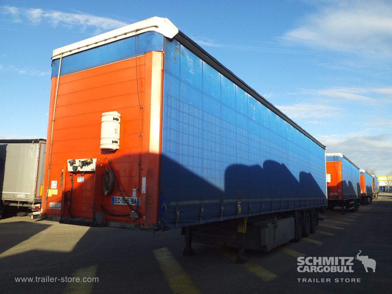 SCHMITZ Curtainsider Standard Taillift - Semirremolque lona: foto 4 SCHMITZ Curtainsider Standard Taillift - Semirremolque lona: foto 4