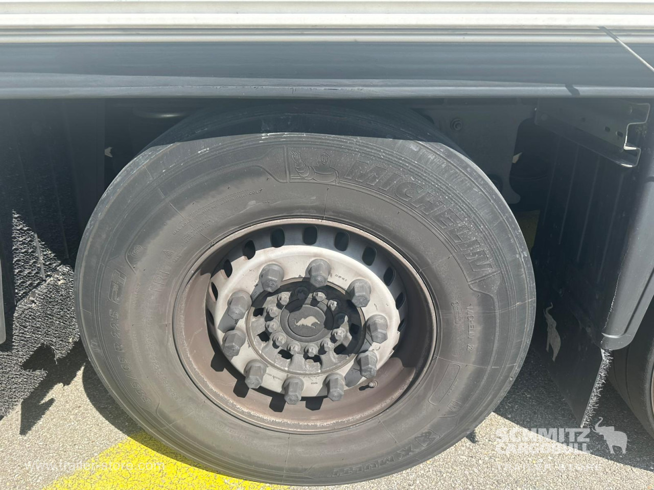 SCHMITZ Reefer Standard Taillift - Isotérmico semirremolque: foto 3 SCHMITZ Reefer Standard Taillift - Isotérmico semirremolque: foto 3