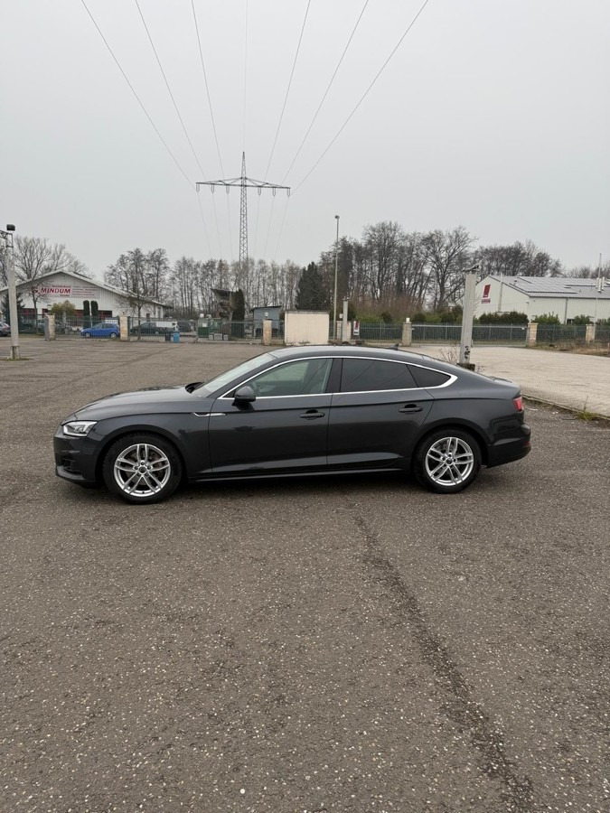 AUDI A5 Sportback (Typ F5) 2.0 TDI Schräghecklimousin - Coche: foto 5 AUDI A5 Sportback (Typ F5) 2.0 TDI Schräghecklimousin - Coche: foto 5