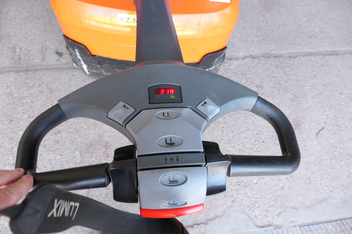 BT SWE 200D Batterie 09/2015 - Transpaleta: foto 5 BT SWE 200D Batterie 09/2015 - Transpaleta: foto 5