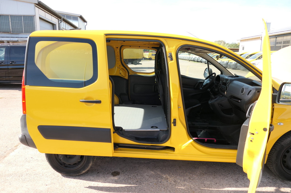 Furgoneta pequeña CITROEN Berlingo 16V HDI Niveau B L1 CoC PARKTRONIK 2xSC: foto 6
