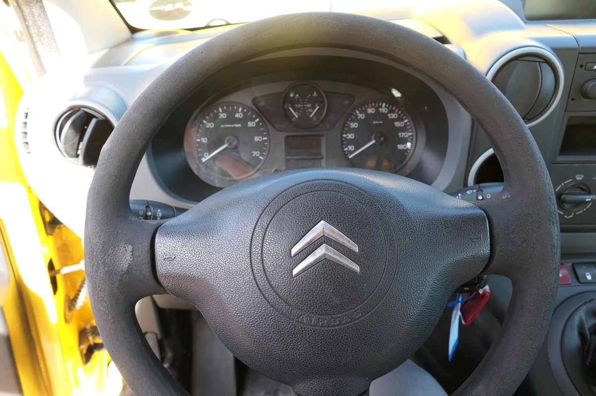 Furgoneta pequeña CITROEN Berlingo 16V HDI Niveau B L1 CoC PARKTRONIK 2xSC: foto 12