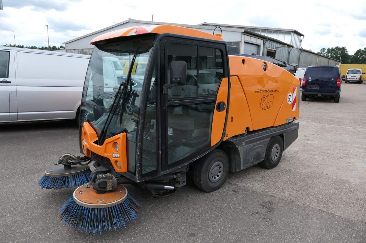 CN200 Sweeper - Barredora vial: foto 1 CN200 Sweeper - Barredora vial: foto 1