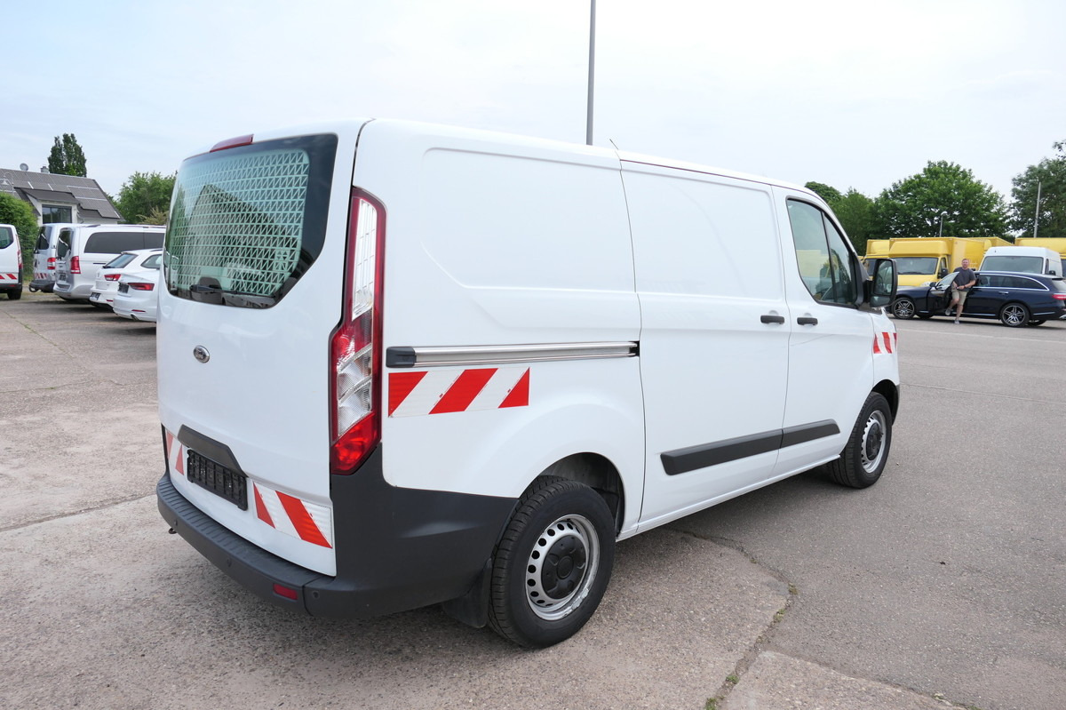 FORD Transit Custom 290 2.0 TDCi KLIMA WERKSTATTEINBA - Furgoneta pequeña: foto 4 FORD Transit Custom 290 2.0 TDCi KLIMA WERKSTATTEINBA - Furgoneta pequeña: foto 4