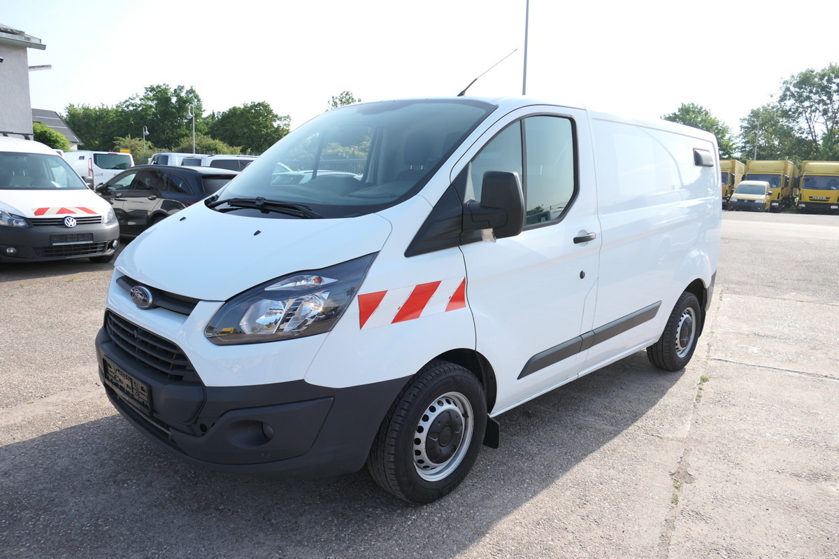 FORD Transit Custom 290 2.0 TDCi KLIMA WERKSTATTEINBA - Furgoneta pequeña: foto 2 FORD Transit Custom 290 2.0 TDCi KLIMA WERKSTATTEINBA - Furgoneta pequeña: foto 2