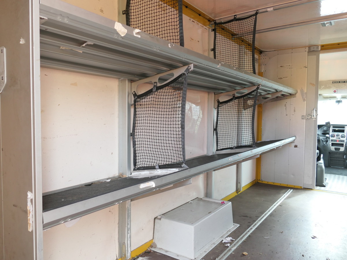 Furgoneta IVECO Daily 35 S11 C30C AUTOMATIK KAMERA MAXI Regale D: foto 6 Furgoneta IVECO Daily 35 S11 C30C AUTOMATIK KAMERA MAXI Regale D: foto 6