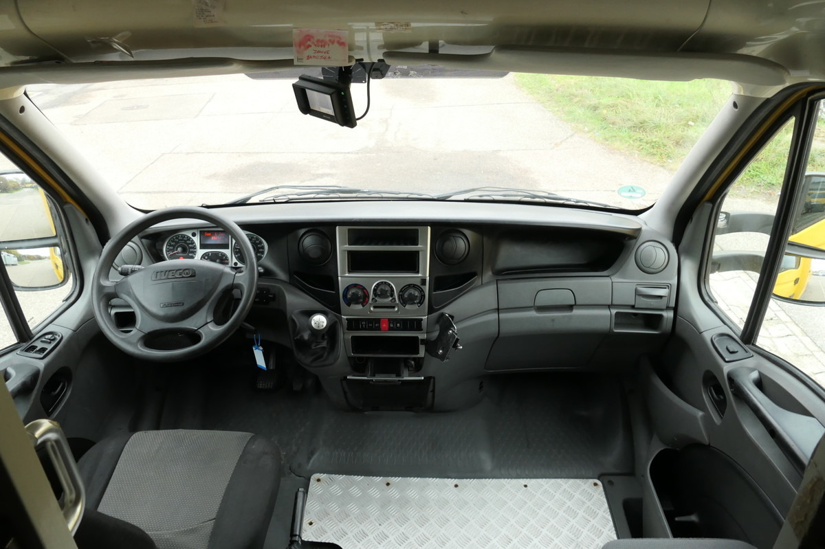 Furgoneta IVECO Daily 35 S11 C30C AUTOMATIK KAMERA MAXI Regale D: foto 7