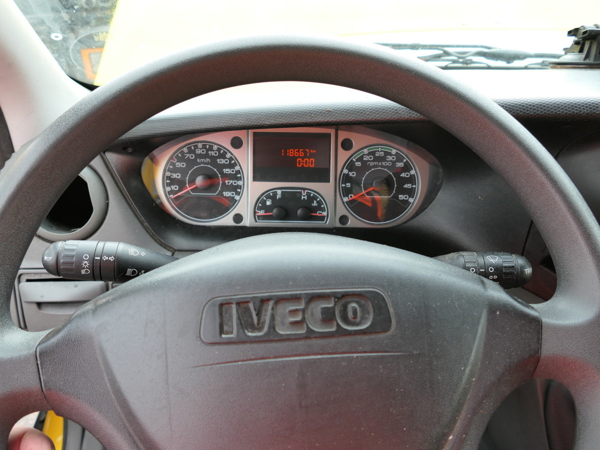 Furgoneta IVECO Daily 35 S11 C30C AUTOMATIK KAMERA MAXI Regale D: foto 11 Furgoneta IVECO Daily 35 S11 C30C AUTOMATIK KAMERA MAXI Regale D: foto 11