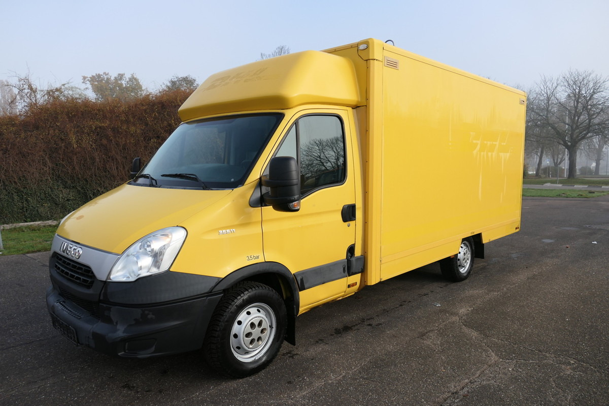 IVECO Daily 35 S11 C30C AUTOMATIK KAMERA Regale LUFT D - Furgoneta: foto 1 IVECO Daily 35 S11 C30C AUTOMATIK KAMERA Regale LUFT D - Furgoneta: foto 1