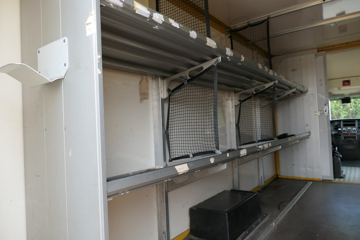 Furgoneta IVECO Daily 35 S11 C30C AUTOMATIK KAMERA Regale LUFT D: foto 7 Furgoneta IVECO Daily 35 S11 C30C AUTOMATIK KAMERA Regale LUFT D: foto 7