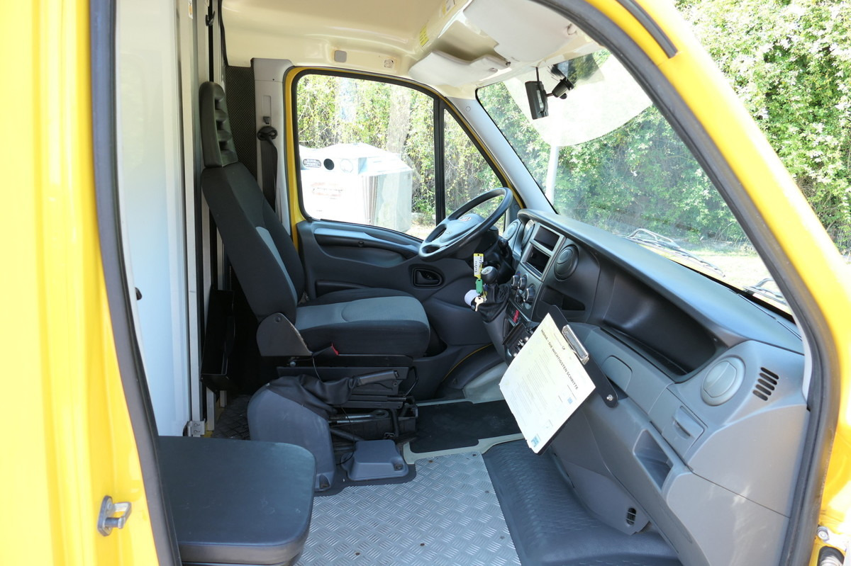 IVECO Daily 35 S11 C30C AUTOMATIK KAMERA Regale LUFT D - Furgoneta: foto 5 IVECO Daily 35 S11 C30C AUTOMATIK KAMERA Regale LUFT D - Furgoneta: foto 5