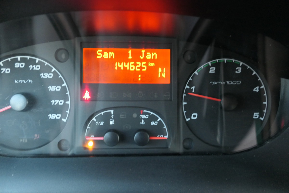 Furgoneta IVECO Daily 35 S11 C30C AUTOMATIK KAMERA Regale LUFT D: foto 12