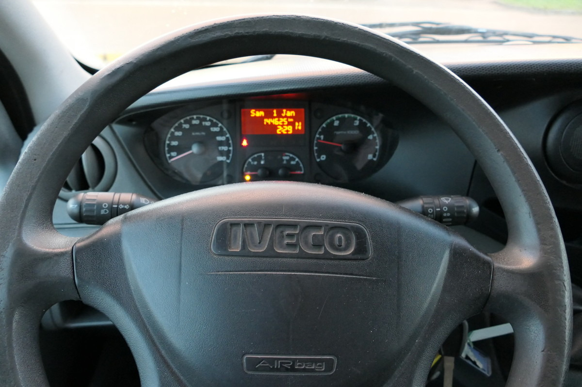 Furgoneta IVECO Daily 35 S11 C30C AUTOMATIK KAMERA Regale LUFT D: foto 11