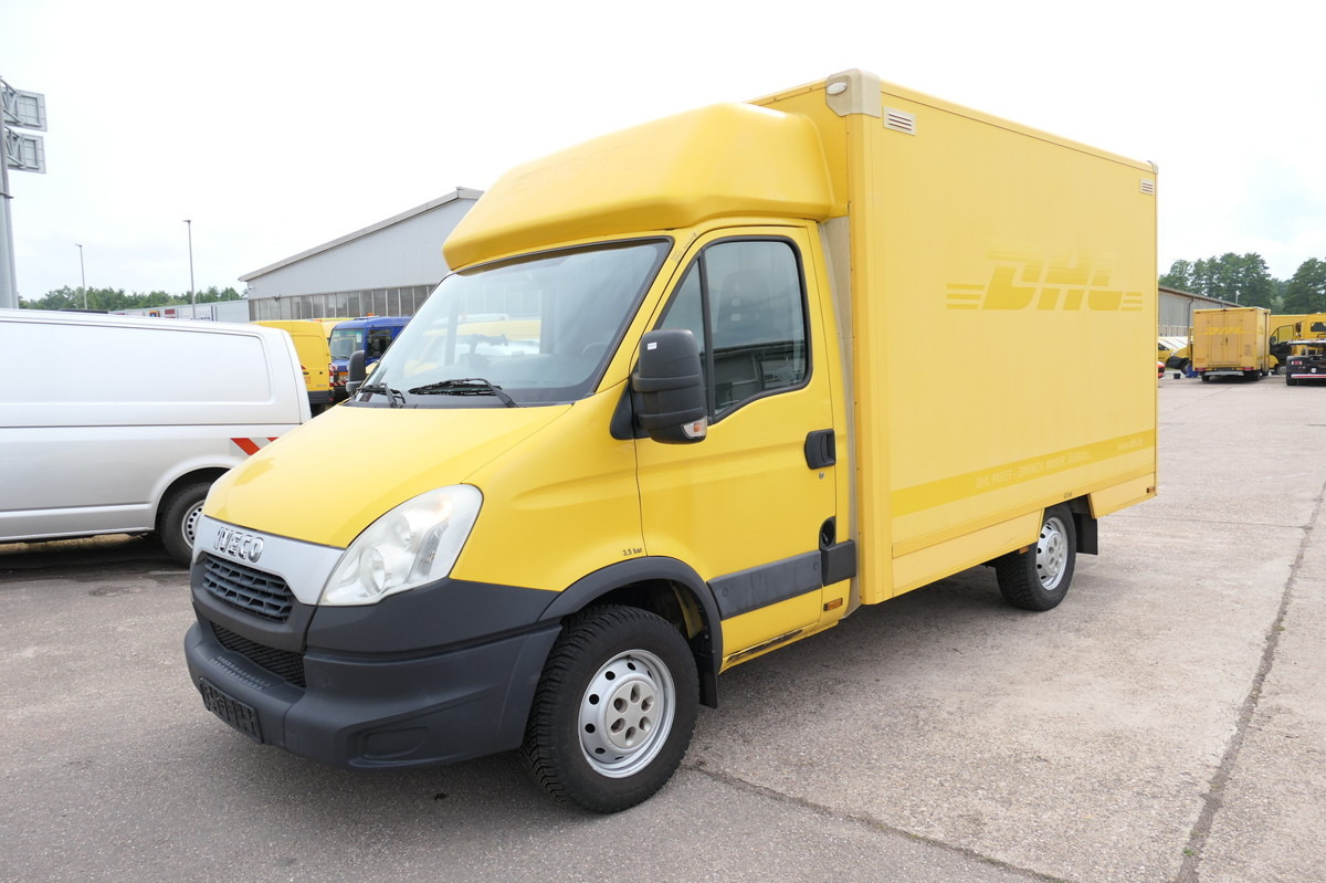 IVECO Daily 35 S11 C30C Kurz AUTOMATIK KAMERA Regale L - Furgoneta: foto 1 IVECO Daily 35 S11 C30C Kurz AUTOMATIK KAMERA Regale L - Furgoneta: foto 1