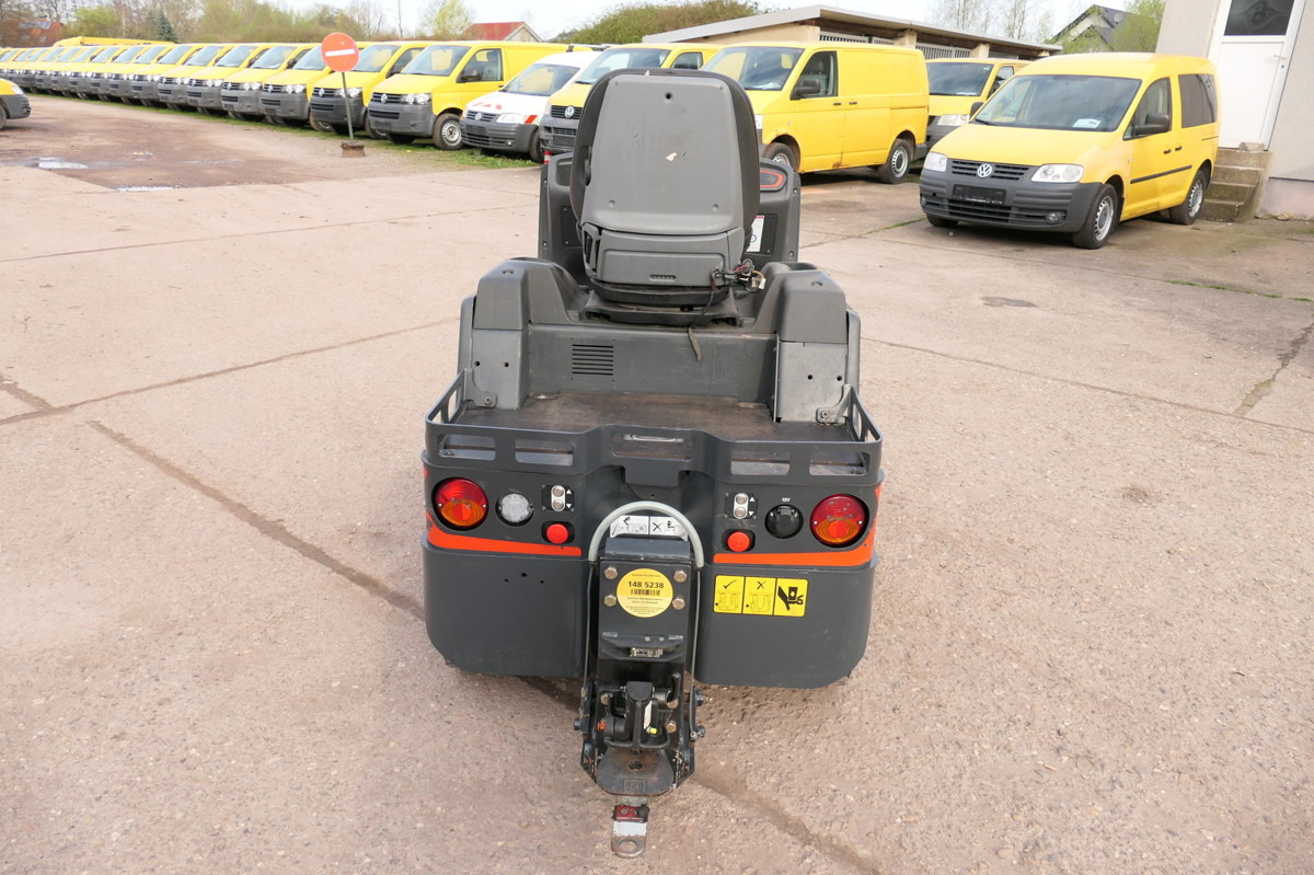 LINDE P 60 Z Schlepper 3-Rad - Remolcadora: foto 3 LINDE P 60 Z Schlepper 3-Rad - Remolcadora: foto 3