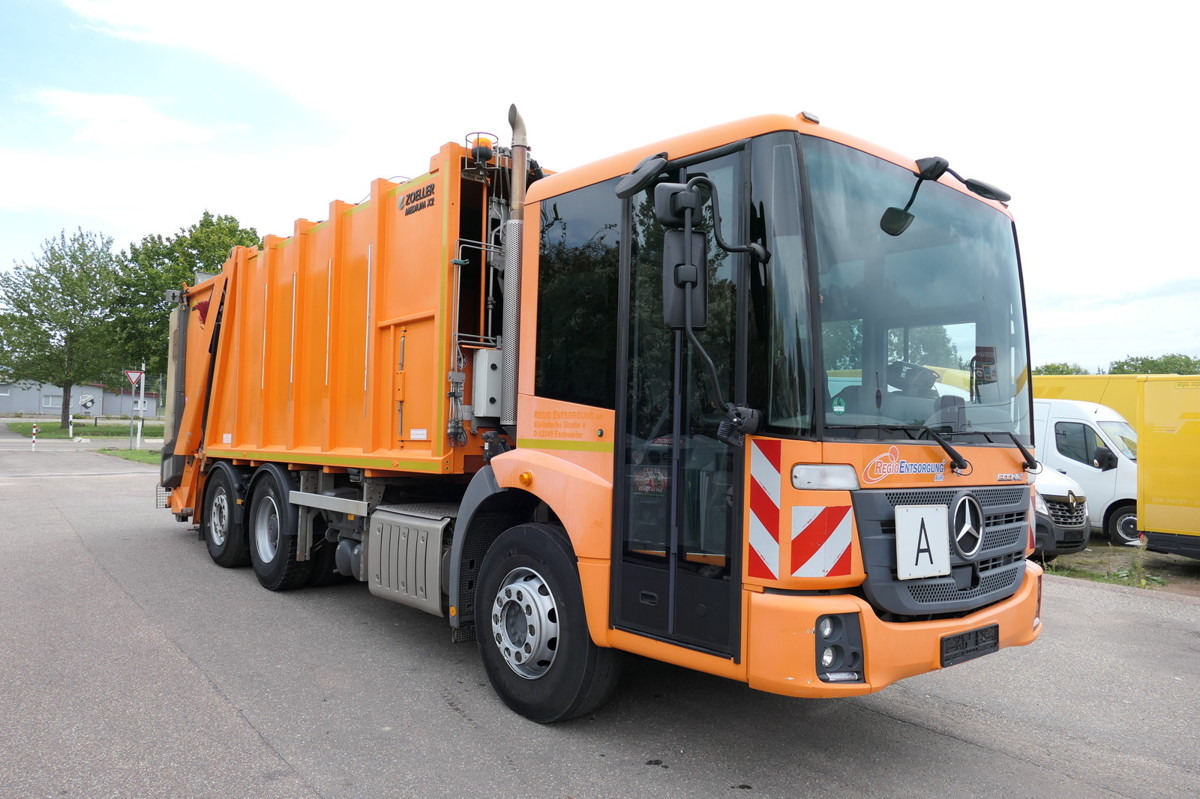 MERCEDES-BENZ 2635 NGE-L62N Econic Aufbau Zöller Medium KLIMA - Camión de basura: foto 4 MERCEDES-BENZ 2635 NGE-L62N Econic Aufbau Zöller Medium KLIMA - Camión de basura: foto 4