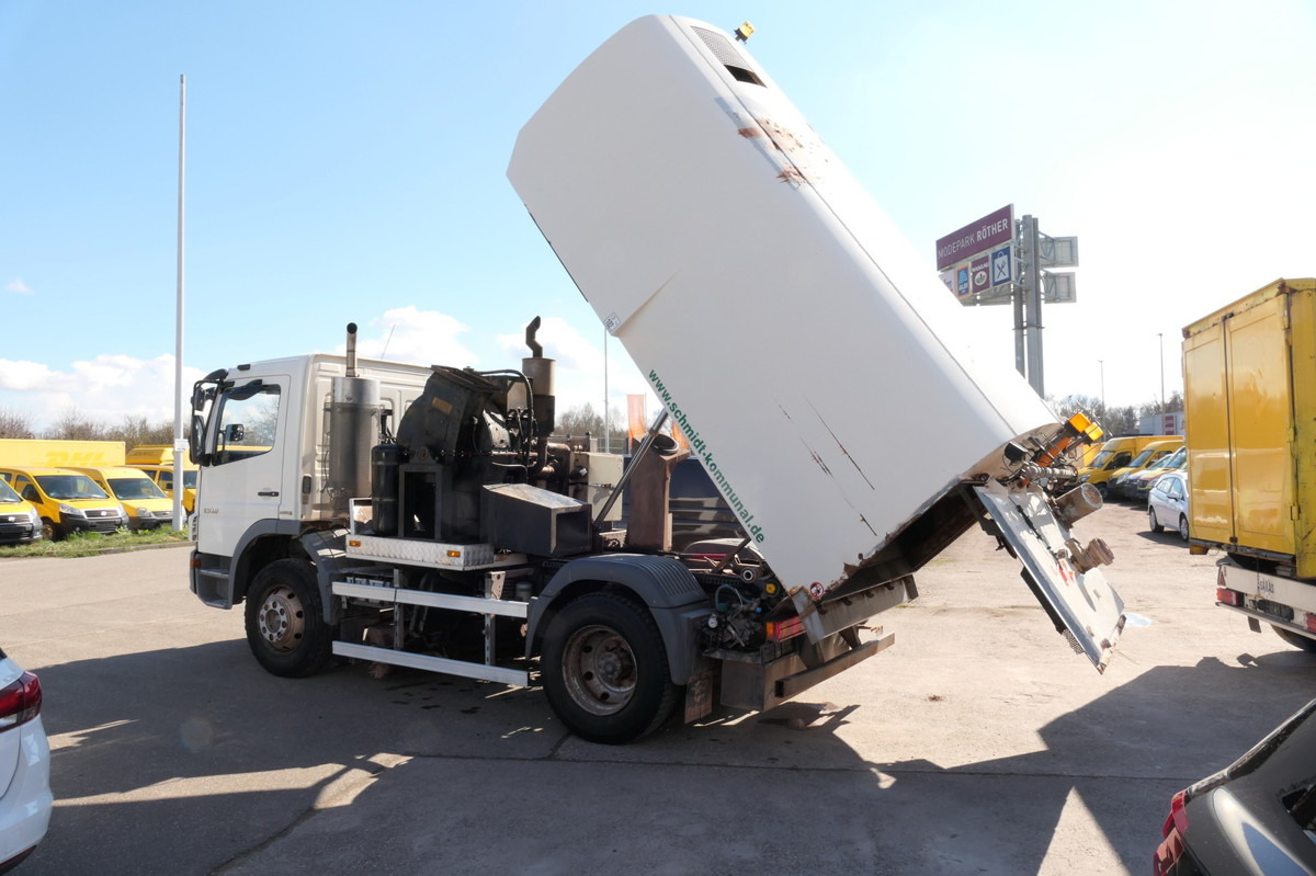 MERCEDES-BENZ Atego 1518 LKO 4x2 - Barredora vial: foto 2 MERCEDES-BENZ Atego 1518 LKO 4x2 - Barredora vial: foto 2