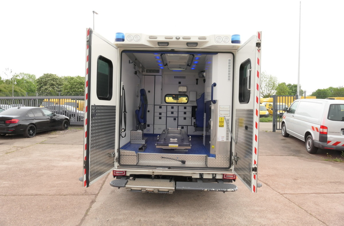 Ambulancia MERCEDES-BENZ Sprinter 519 CDI Klima Krankenwagen: foto 10