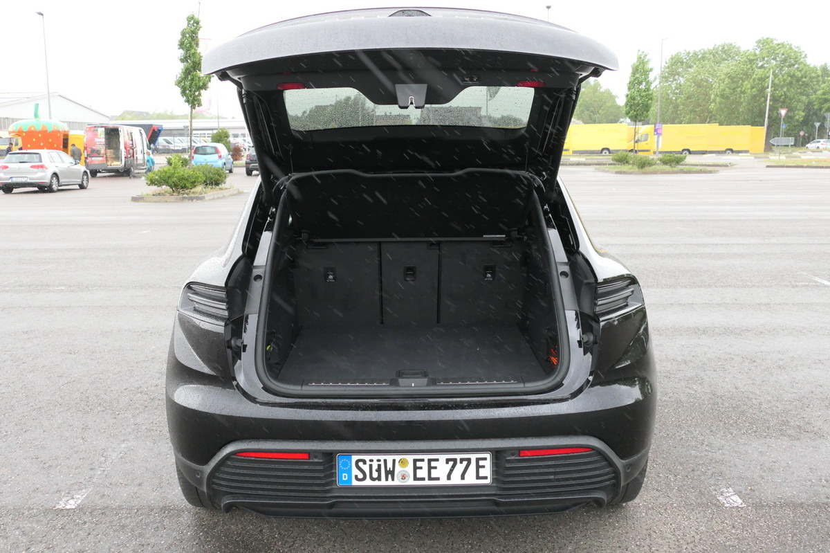 Leasing financiero de PORSCHE Macan 4 Electric - Bose Soundsystem Kombilimousi leasing PORSCHE Macan 4 Electric - Bose Soundsystem Kombilimousi: foto 6