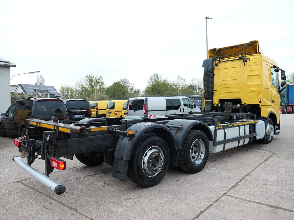 VOLVO FH 26.420 6x2 BDF - Camión caja cerrada: foto 4 VOLVO FH 26.420 6x2 BDF - Camión caja cerrada: foto 4