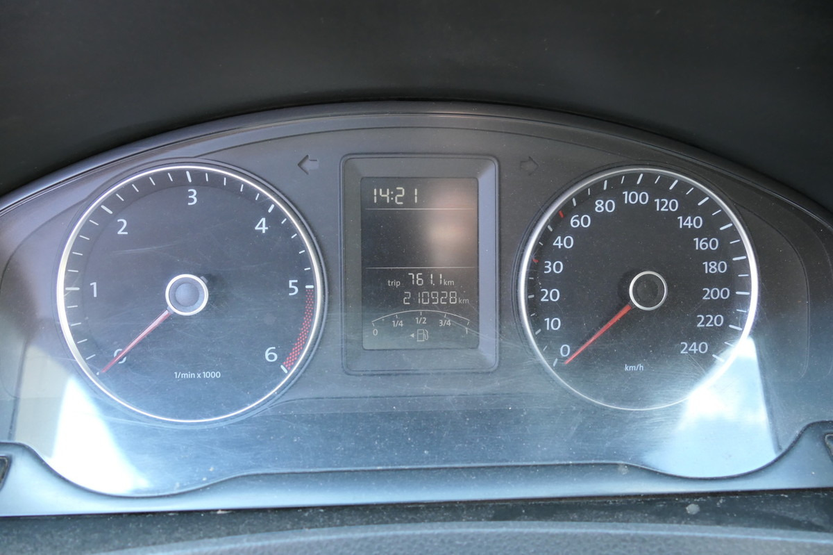 Furgoneta pequeña VW T5 Transporter 2.0 TDI PARKTRONIK EURO-5 2xSCHIE: foto 13 Furgoneta pequeña VW T5 Transporter 2.0 TDI PARKTRONIK EURO-5 2xSCHIE: foto 13