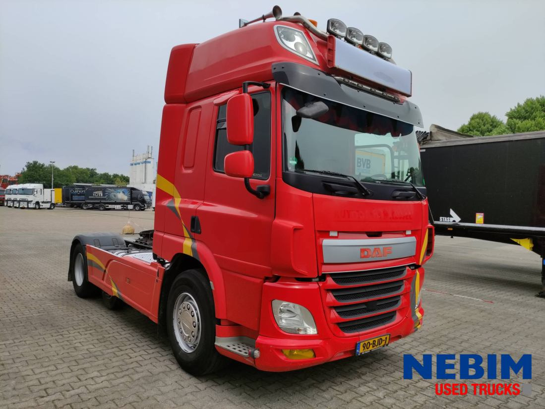 Cabeza tractora DAF CF 440 6x2 midlift - Space cab: foto 11