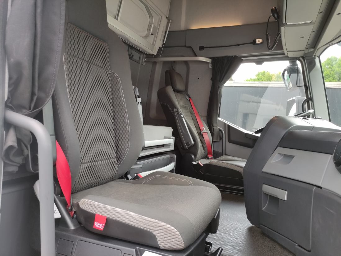 Renault T430 4x2 Sleeper Cab - Cabeza tractora: foto 5 Renault T430 4x2 Sleeper Cab - Cabeza tractora: foto 5