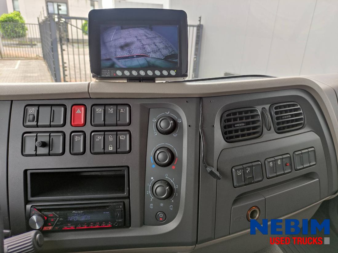 DAF LF 230 4x2 19.000Kg - 2200Kg Taillift - Camión caja cerrada: foto 5 DAF LF 230 4x2 19.000Kg - 2200Kg Taillift - Camión caja cerrada: foto 5