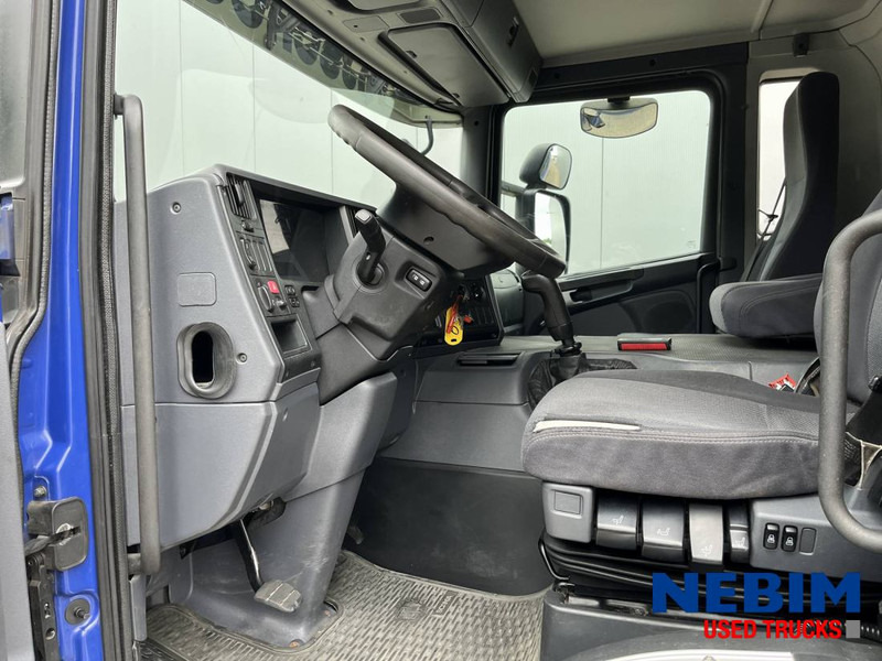 Scania P270 - 343.938km - 3 front seats - Camión caja cerrada: foto 3 Scania P270 - 343.938km - 3 front seats - Camión caja cerrada: foto 3