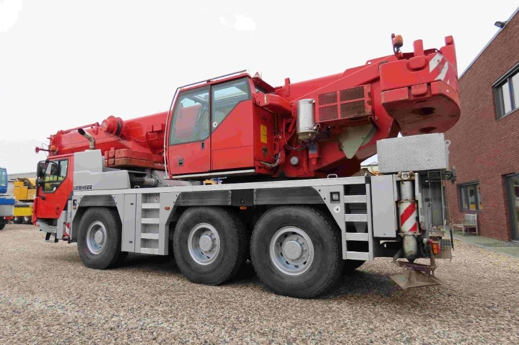 Liebherr LTM 1055-3.2 - Grúa todo terreno: foto 4 Liebherr LTM 1055-3.2 - Grúa todo terreno: foto 4