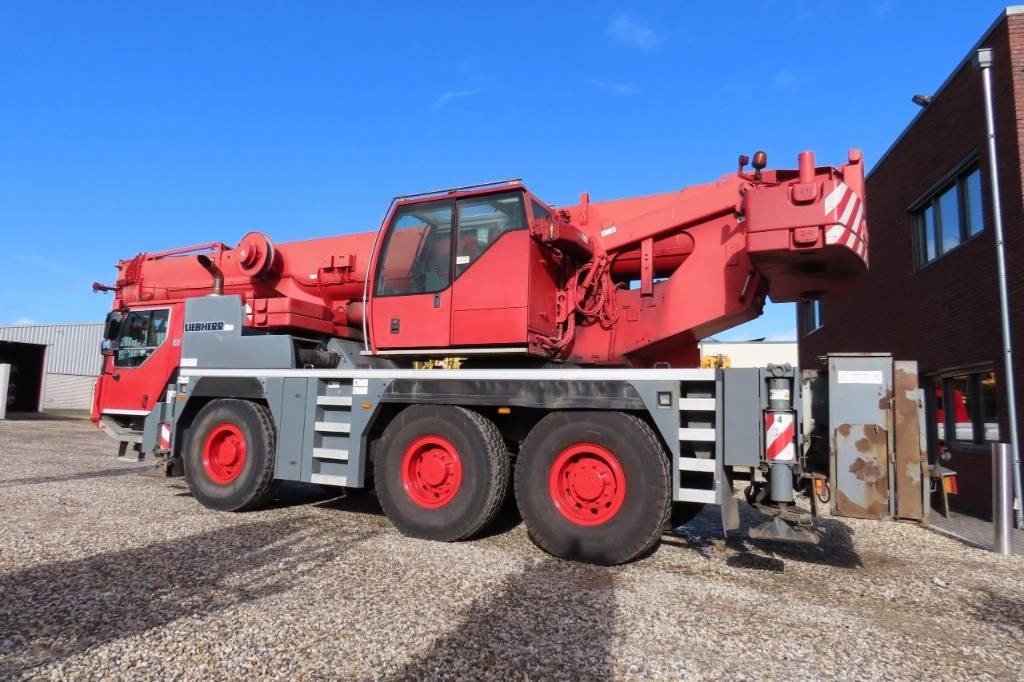 Liebherr LTM 1055-3.2 - Grúa todo terreno: foto 4 Liebherr LTM 1055-3.2 - Grúa todo terreno: foto 4