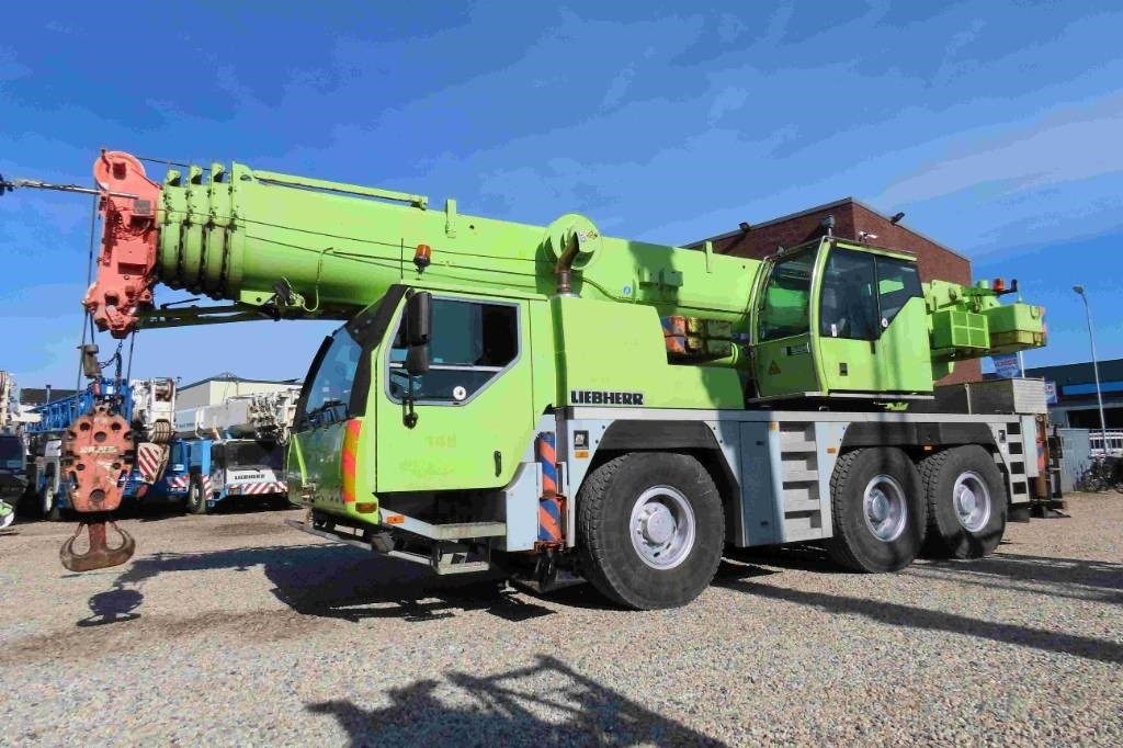 Liebherr LTM 1055-3.2 - Grúa todo terreno: foto 1 Liebherr LTM 1055-3.2 - Grúa todo terreno: foto 1