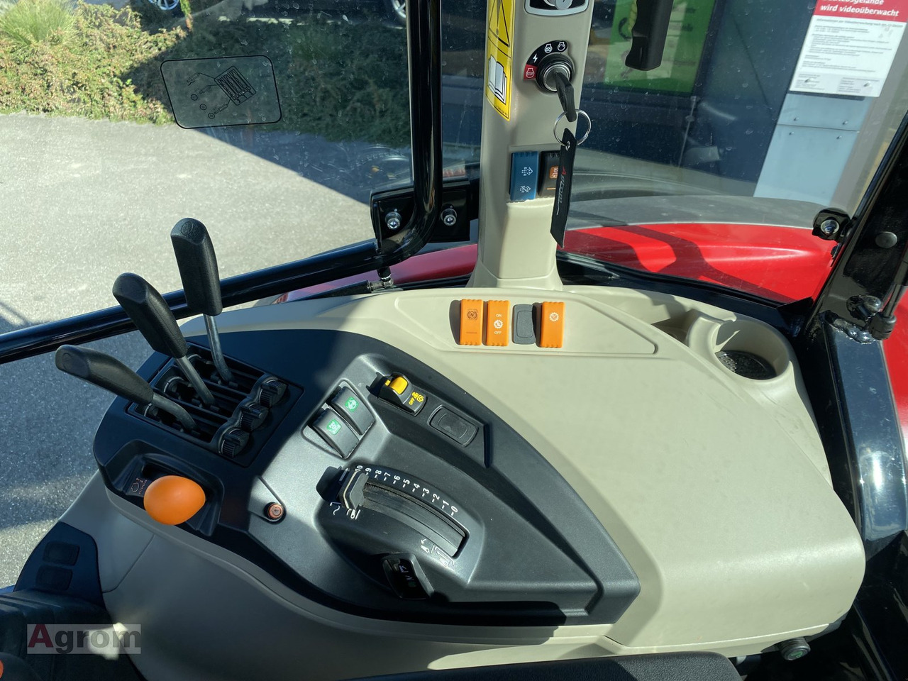 Tractor Massey Ferguson 4709: foto 13