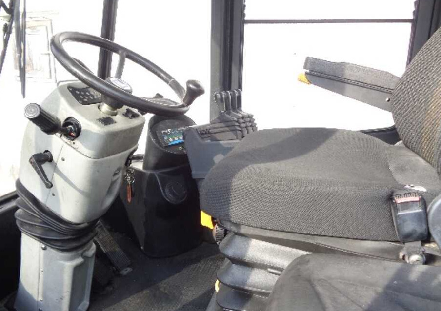 Fantuzzi FDC 180 - Carretilla elevadora diésel: foto 2 Fantuzzi FDC 180 - Carretilla elevadora diésel: foto 2