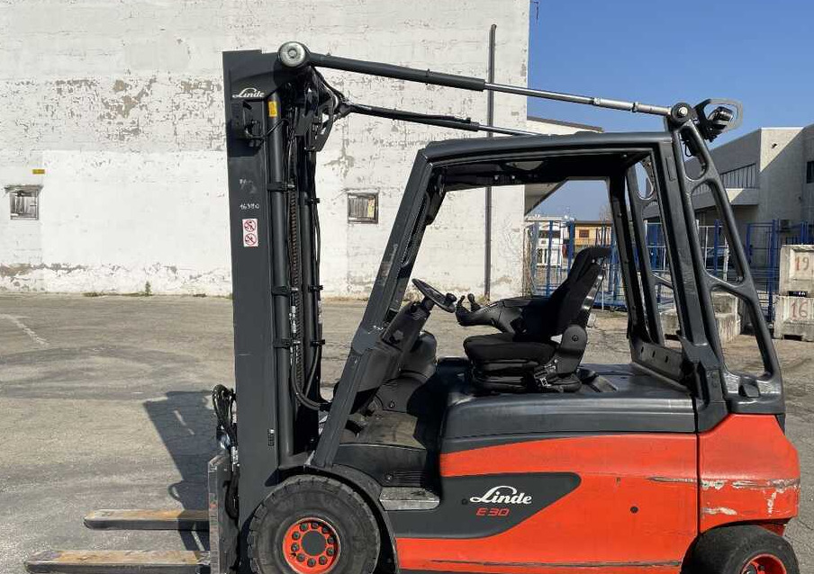 Linde E 30 L (batt. 2020) - Carretilla elevadora eléctrica: foto 1 Linde E 30 L (batt. 2020) - Carretilla elevadora eléctrica: foto 1
